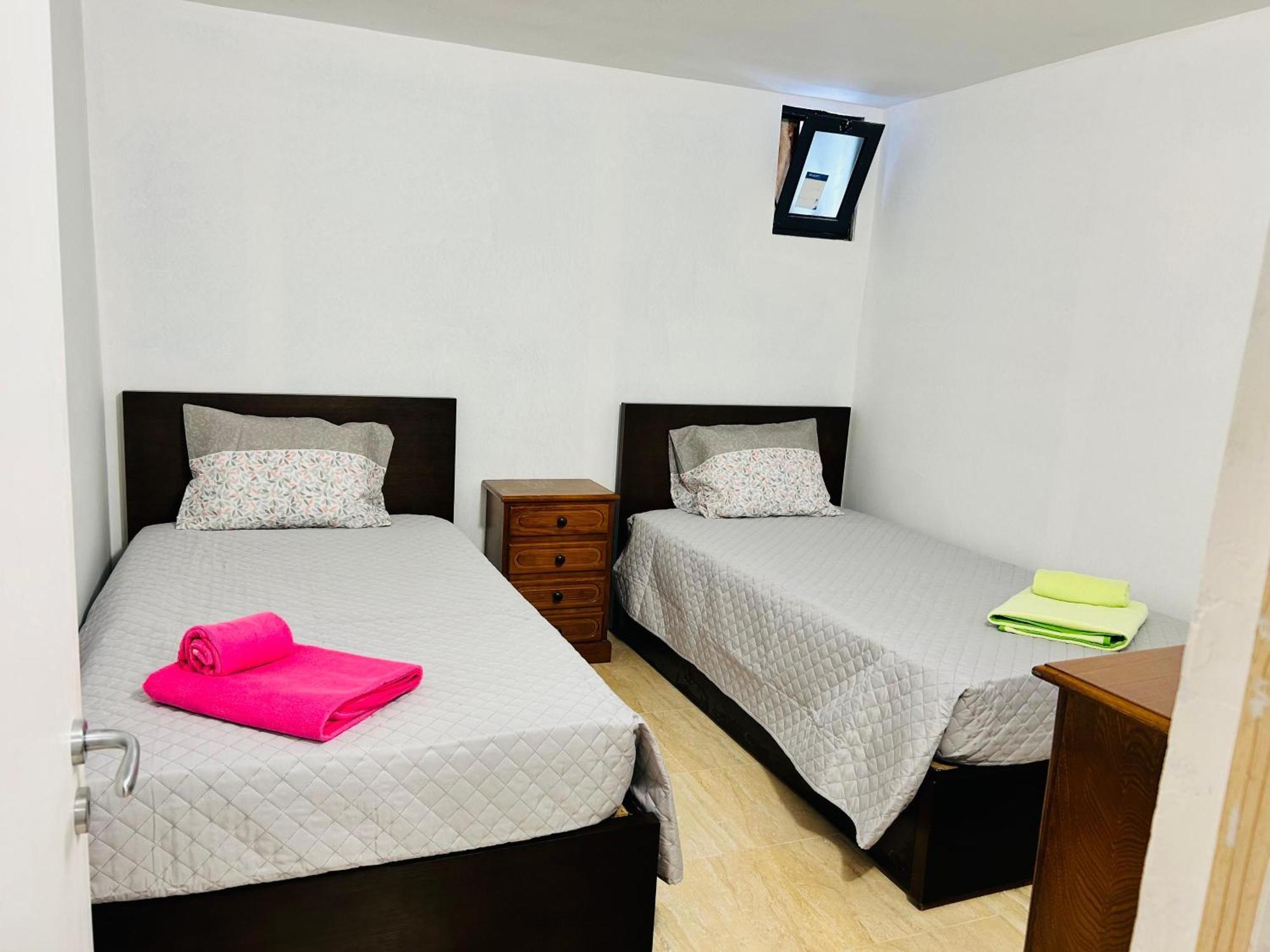 Japji Guest House Esmeriz Vitoria Exterior photo