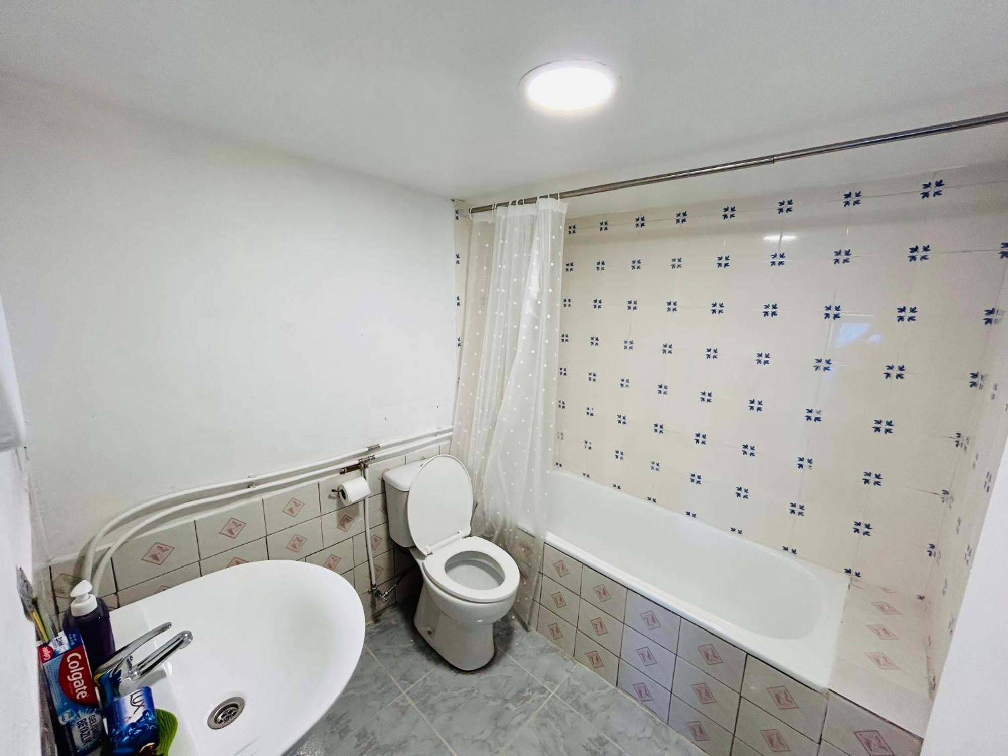 Japji Guest House Esmeriz Vitoria Exterior photo